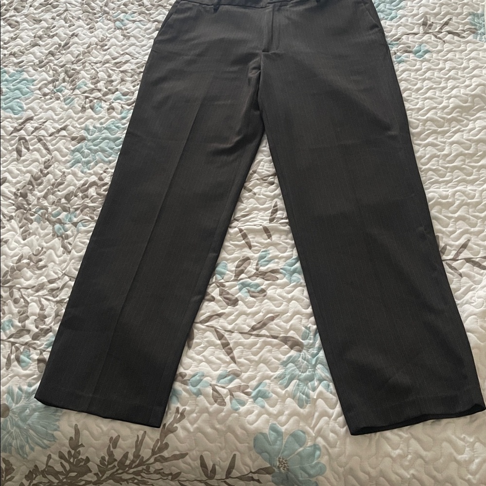 Docker's Men's Pant Straight Fit 02 Charcoal Grey with Pinstripes W36X32